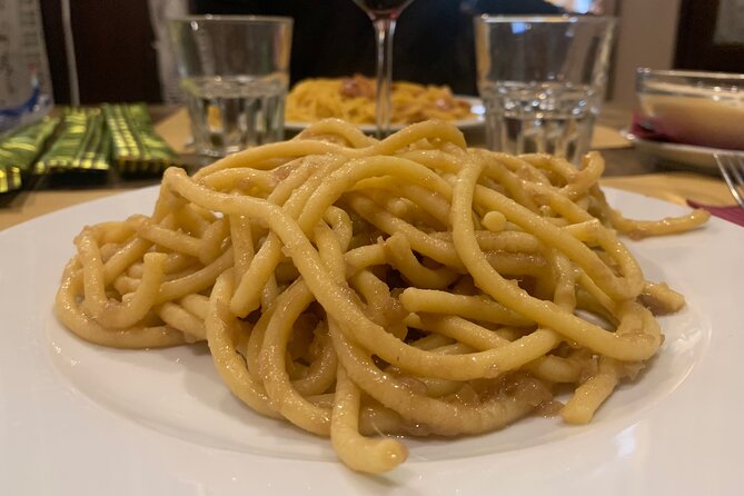 Old Taverns and Rialto Market Food Adventure (for hungry foodies) - Food and Drink Inclusions and Limitations