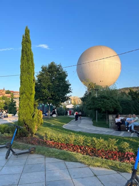 Old Tbilisi Private Walking Tour with Wine and Cable Car - Riding the Tbilisi Cable Car to Narikala Fortress
