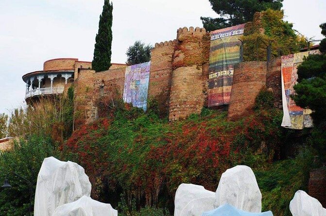 Old tbilisi walking tour & wine tasting - Discover the Sulfur Baths Quarter