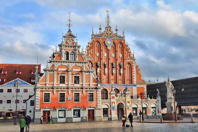 Old Town And Art Nouveau Walking Tour Of Riga - The Riga Opera House: A Cultural Jewel