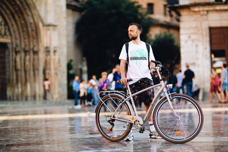 "Old Town" Private Guided Tour on Bike, E-Bike or E-step - Navigating the Twisted Streets of Valencia’s Historic Core