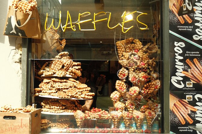 Old Town Self-Guided Tour with interactive challenges - Key Points