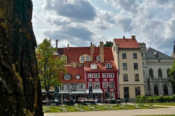Old Town Sightseeing Tour in Riga by Electro Bus - Viewing the Freedom Monument and Laima Clock