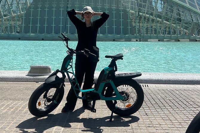 Old Town to Modern Marvels "Premium EBike Yamaha" (From 28,00) - Admiring the Basilica de la Virgen de los Desamparados