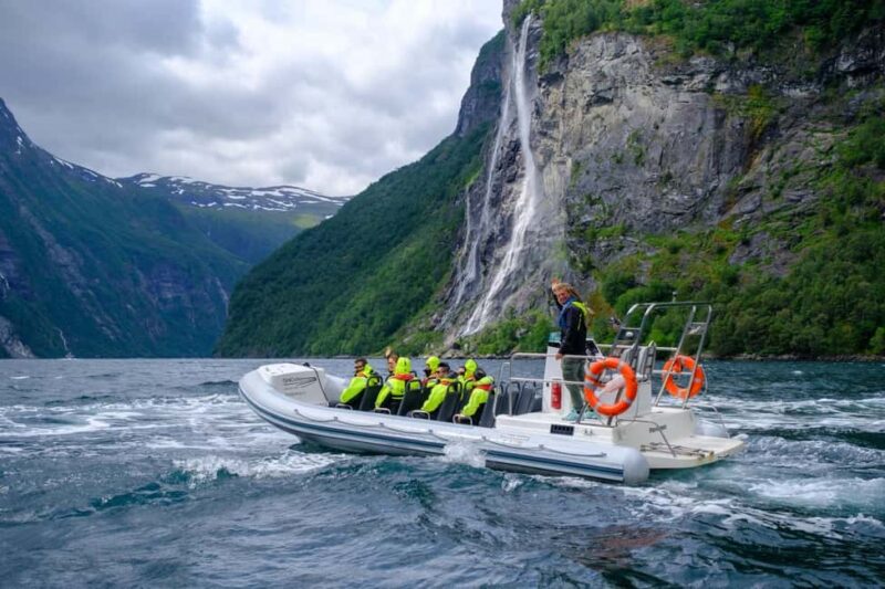 Olden: Bus to Geirangerfjord for RIB Boat Fjordsafari - Explore Norway’s Geirangerfjord with an Exciting RIB Boat Safari from Olden