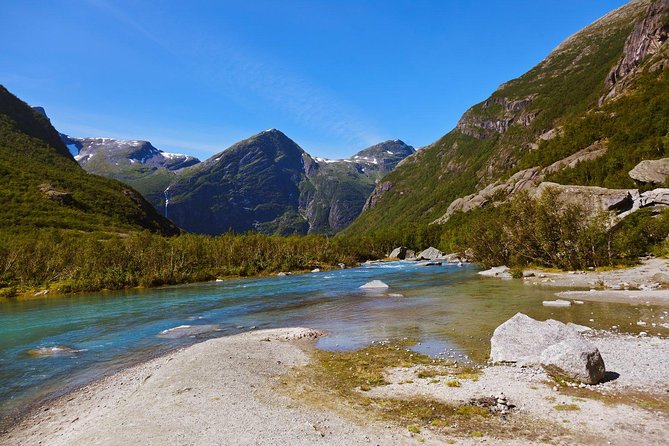 Olden Shore Excursion: the Amazing Briksdal Glacier - The Experience at the Glacier Lake Viewing Point