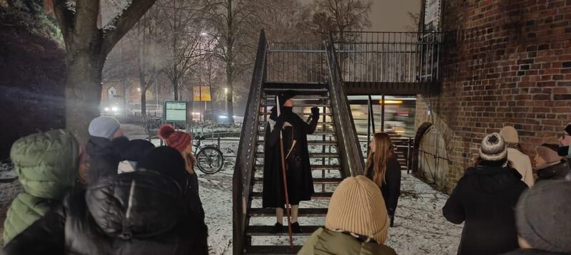 Oldenburg: "Beschwipste" Nachtwächter-Führung (mit Umtrunk) - Seasonal Access to the Historic Powder Tower