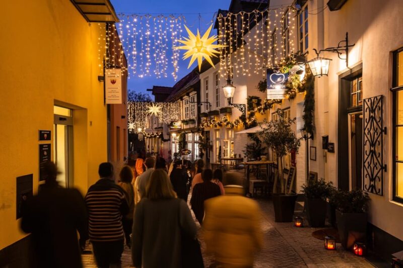 Oldenburg: Nachtwächter-Führung (Erlebnistour) - The Live Night Watchman Performance and Lanterns