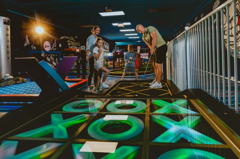 Oldenburg: Puttbrothers Adventure Mini Golf - Themed Courses That Spark the Imagination