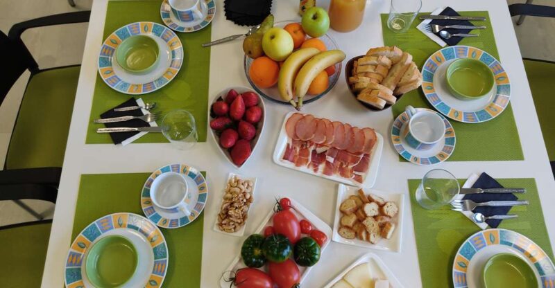OleoAlmanzora: Guided tour + EVOO Breakfast/Afternoon tea - Visiting the Olive Groves in Pulpí