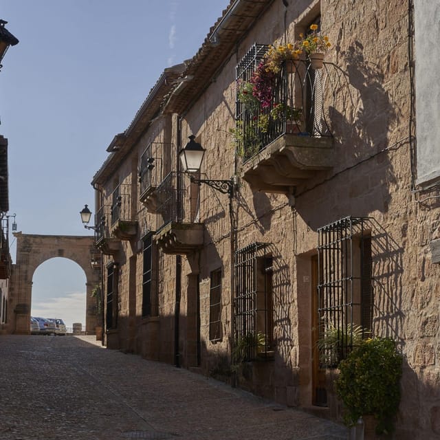 Oleotourism and Monumental Cities - Key Points