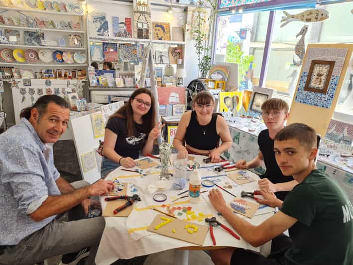 Olhão: Art Mosaic 2 hours Workshop by MosaicOlhão - The Charm of the Atelier-Boutique MosaicOlhão