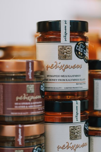 Olicatessen Greek Honey Tasting in Thessaloniki - The Atmosphere Inside Olicatessen at Modiano Market