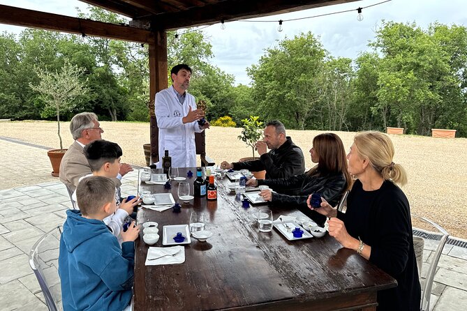 Olive Oil Tours and Tasting at Frantoio di Montalcino - Explore the Heart of Chianti: Olive Oil Tours at Frantoio di Montalcino
