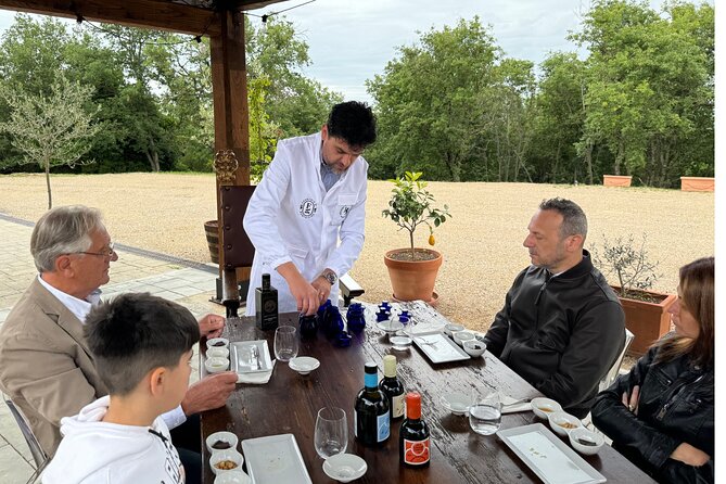 Olive Oil Tours and Tasting at Frantoio di Montalcino - Practical Details: Meeting Point and Group Size