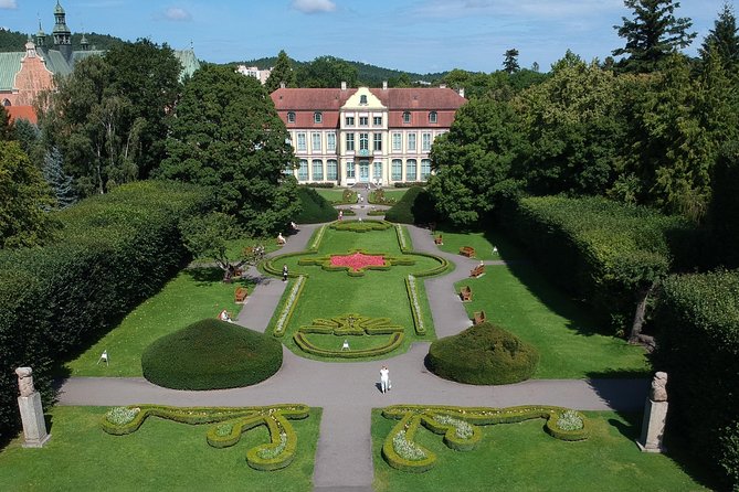 Oliwa Cathedral in Gdansk & Trip to Park - 2h private trip by luxury car - Visiting the Tranquil Park Surrounding the Cathedral