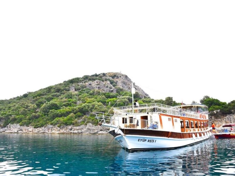 Ölüdeniz: Butterfly Valley Boat Trip with Buffet Lunch - Swimming in Aquarium Bay: Clear Waters and Fish Encounters