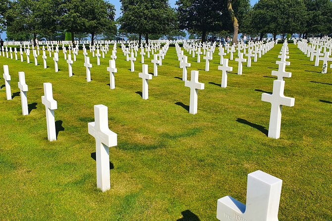 Omaha Beach and Colleville Cemetery Private Walking Tour - Walking the Shores of Omaha Beach