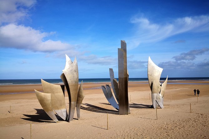 OMAHA Beach - Day trip from Paris to Normandy in a small group (3/7 pax) - Meet in the Heart of Paris at Théâtre du Lido