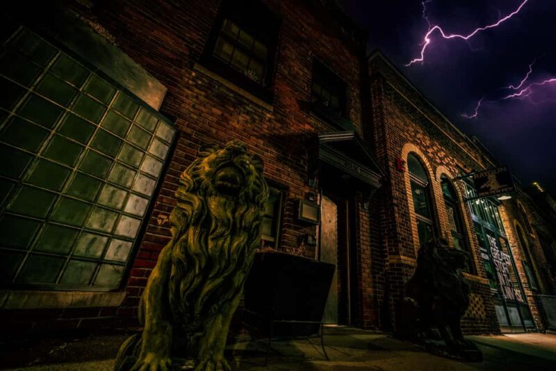 Omaha Ghost Tours: Otherworld Oblivion & Omens - Meeting Point and Practical Details