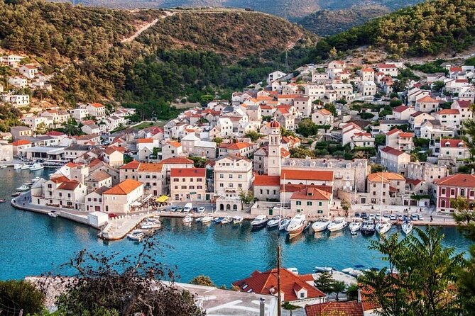 Omi: Half Day Boat Trip to Bra Island with Lunch - Exploring Puia’s Stonemasonry and Heritage