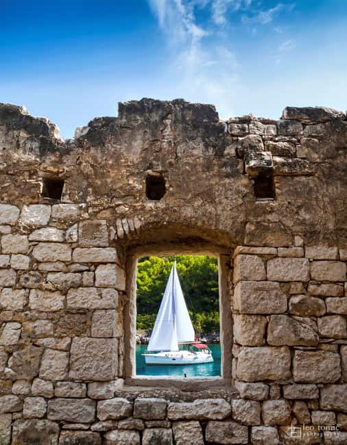 Omi: One-Day Trip with the Sailboat Nana - Private Tour - Culinary Delights: Regional Croatian Cuisine on Board