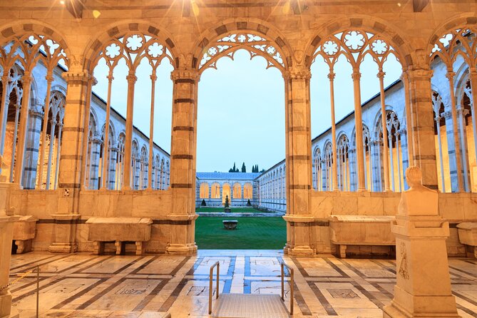 One Day Florence and Pisa Tour from your Cruise Ship - Relaxing in Piazza del Mercato Centrale