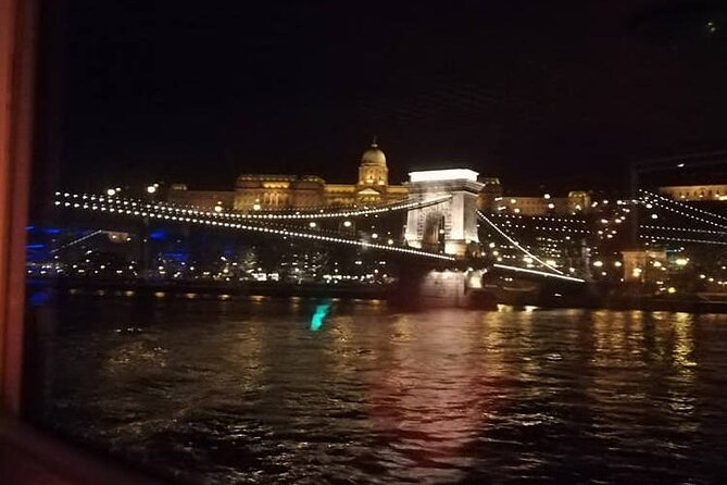One hour Hen or Stag private party boat Budapest with unlimited beer and wine - The Experience: What You Can Expect on the Water