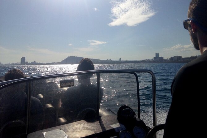 One-hour High-Speed Powerboat Ride - Navigating Barcelonas Marina and Port Vell