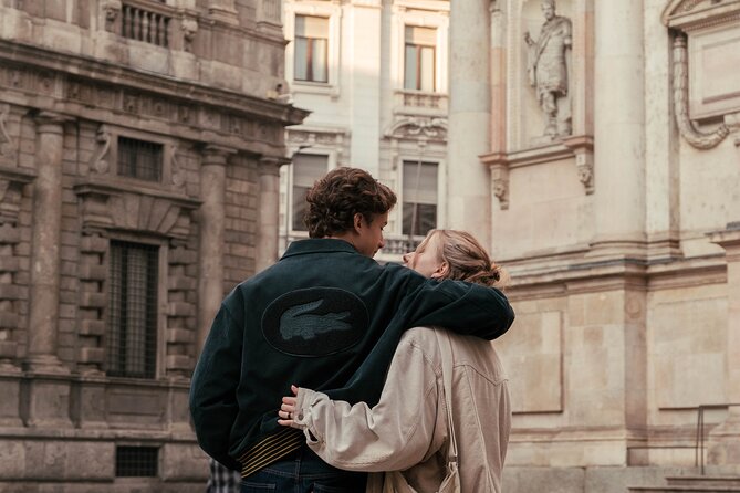 One hour of photo shooting in the center of Milan - Starting Point at Piazza del Duomo