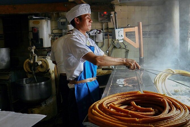 One morning at CDMX Vip + Tacos + Hot Drinks. - Starting Point at Hemiciclo a Juarez and Central Location