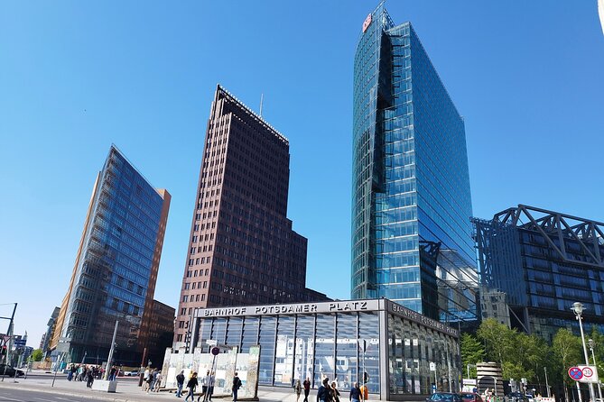 One Up to 3 Rickshaws(6 People)-Taylor Made Rickshaw Berlin Tour - Key Points