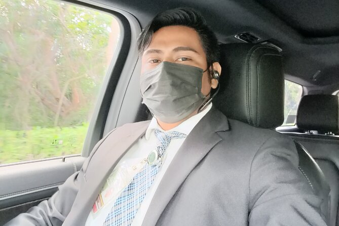 One-way Airport Transfer to Cancun or Playa del Carmen - Onboard Wi-Fi and Bluetooth Music for a Lively Ride