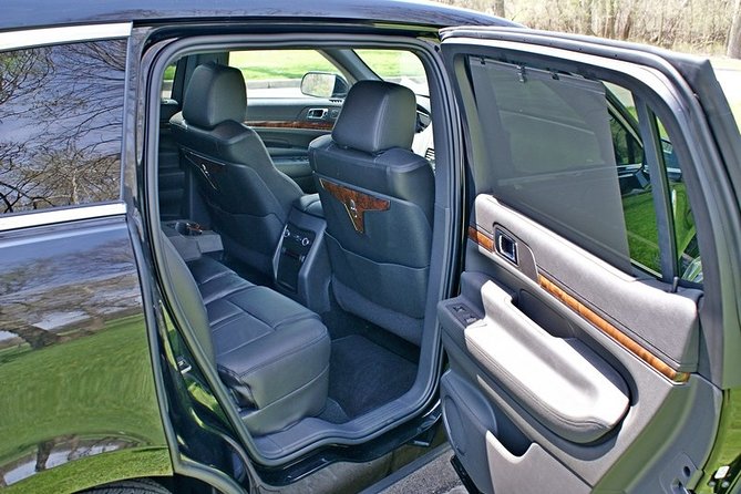 One-Way Private ORD Airport Meet and Greet Transfer by Sedan - Comparing This Service to Other Transportation Options