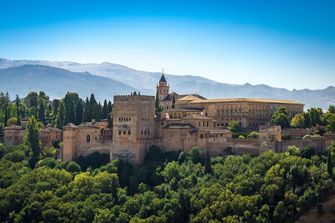 One-Way Private Transfer From/To Granada Airport - Meet Your Driver Easily at Granada Airport