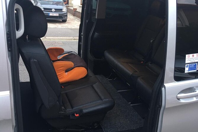 One Way Taxi Transfer from Gatwick Airport to London - Competitive Pricing and No Hidden Fees