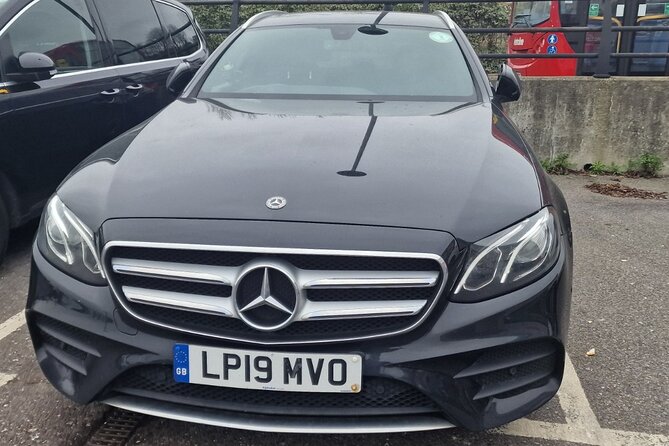 One Way Taxi Transfer from London City Airport to London - Vehicles and Amenities Included in the Private Transfer