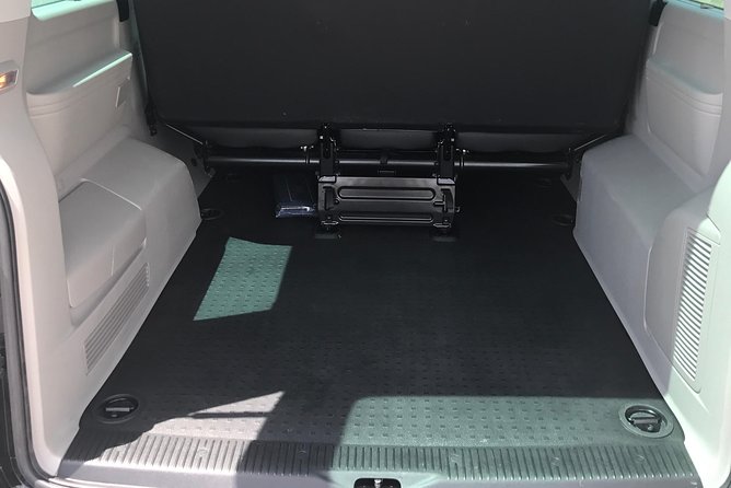 One-way transfer by minivan from Seville Airport to hotel in Seville Center - The English-Speaking Chauffeurs and Local Insights