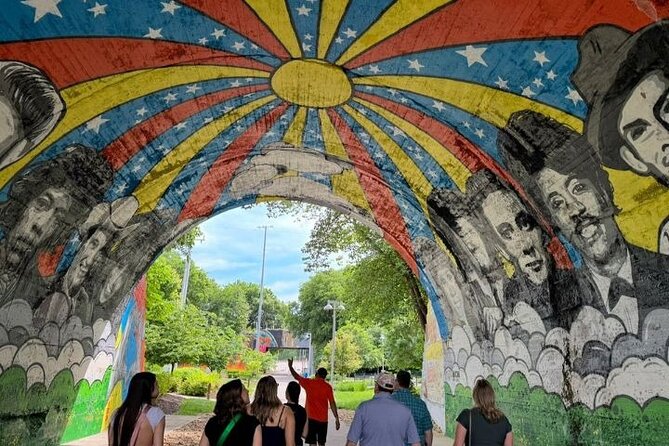 Open-Air Minibus Sightseeing Tour of Nashville - Murals and Broadway: Urban Art and Nightlife