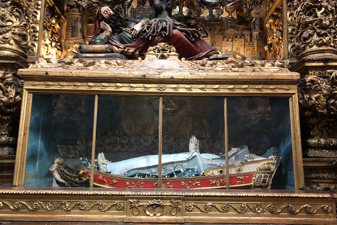 Oporto Private Tour - Famous Livraria Lello Bookstore and Its Magical Stairs