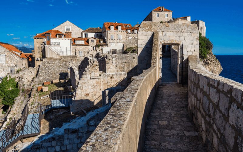 Order Dubrovnik Pass with Group City Walls Walking Tour - Starting Point next to the Onofrio Large Fountain in Dubrovniks Old Town