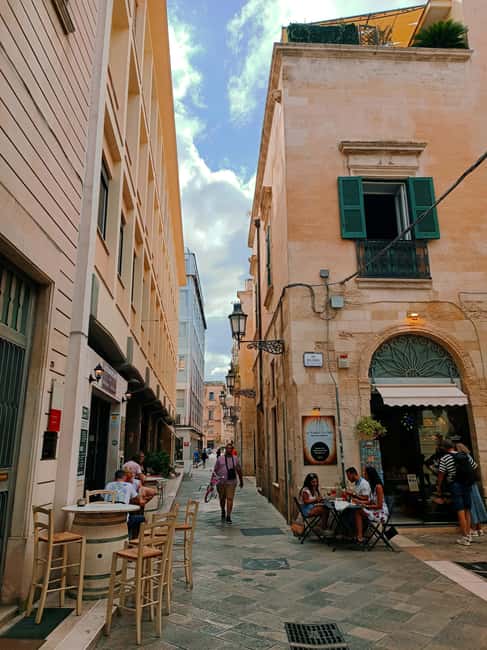 Orecchiette Cooking Class with Food & Wine - How the Lecce Old Town Setting Enhances the Experience