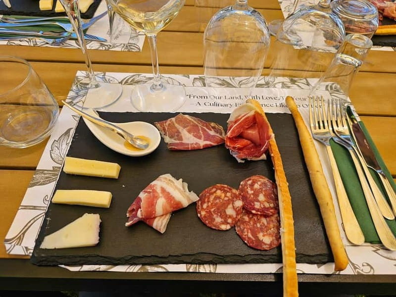 Organic Lunch With Wine Tasting from Pompeii - Key Points