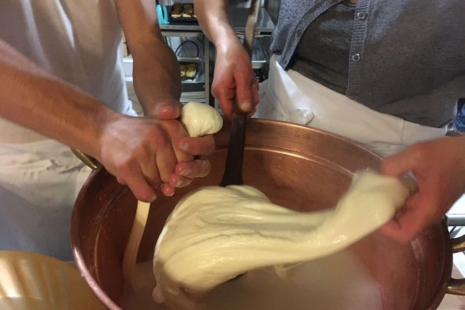 Organic Wine Tasting, Mozzarella, Gnocchi & Tiramisu Workshop - Gnocchi and Mozzarella Workshop with Real Italian Hosts