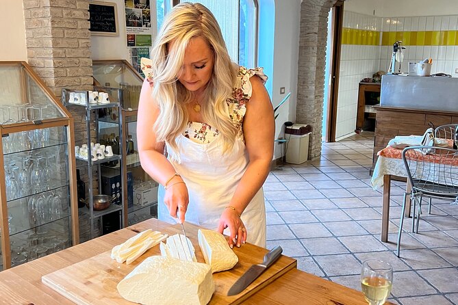 Organic Wine Tasting, Mozzarella, Gnocchi & Tiramisu Workshop - Group Size and Booking Insights