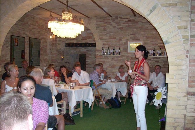 Organic Wine Tasting & tasting of EVO CantinArte OIL MUSEUM - Explore the Authentic Abruzzo Olive Oil and Wine Heritage