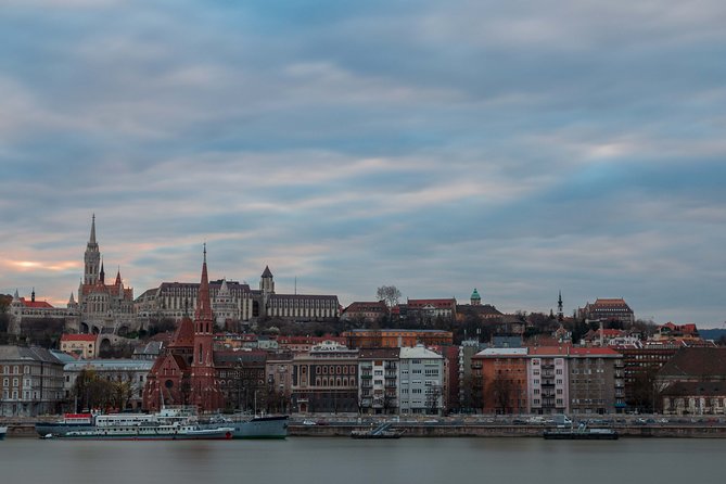 Orientation walk in Budapest - Visiting the Iconic Hungarian Parliament Building