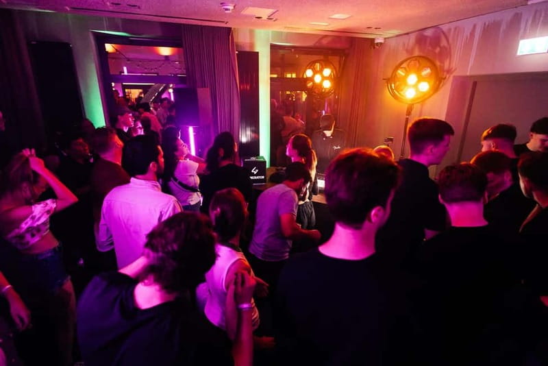 Original Hamburg Pub Crawl Sex & Crime St. Pauli Tour - Frequently Asked Questions