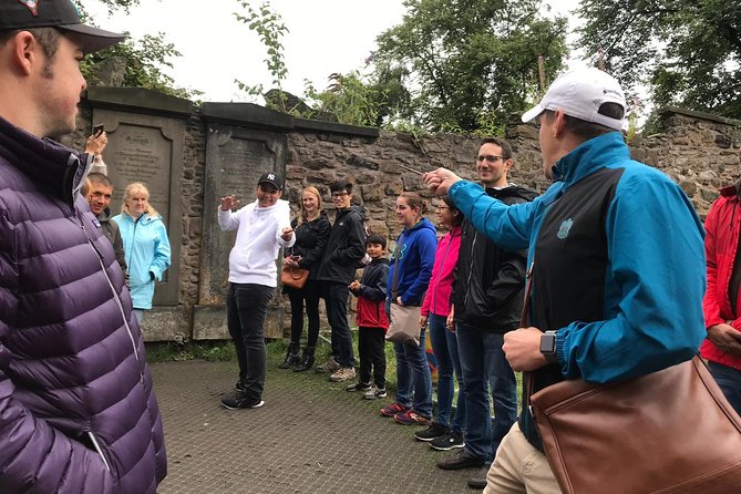 Original Harry Potter Locations Tour in Edinburgh : Guided Tour - The Magic Begins at William Chambers Monument