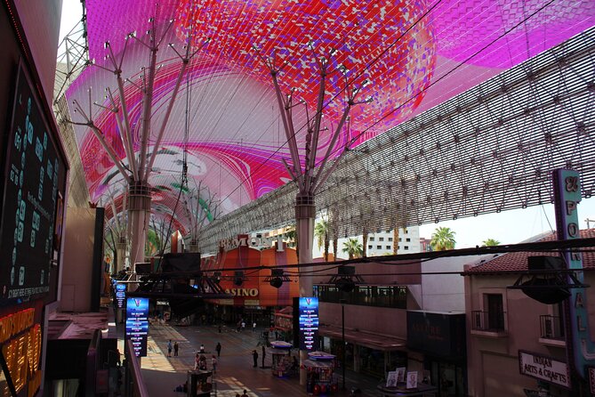 Original Las Vegas: The Fremont Street Experience Walking Tour - The Role of the Knowledgeable Tour Guide